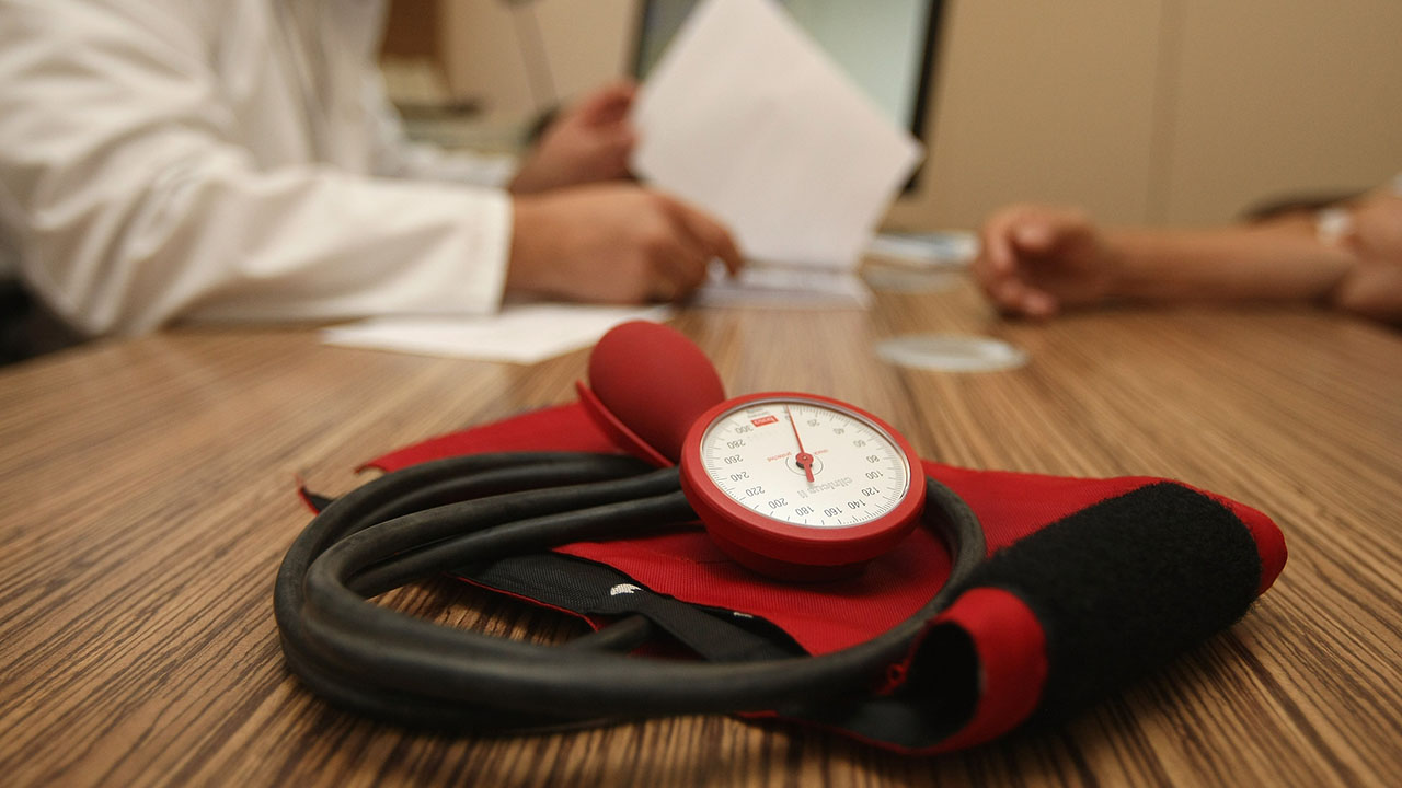 Blood pressure meter