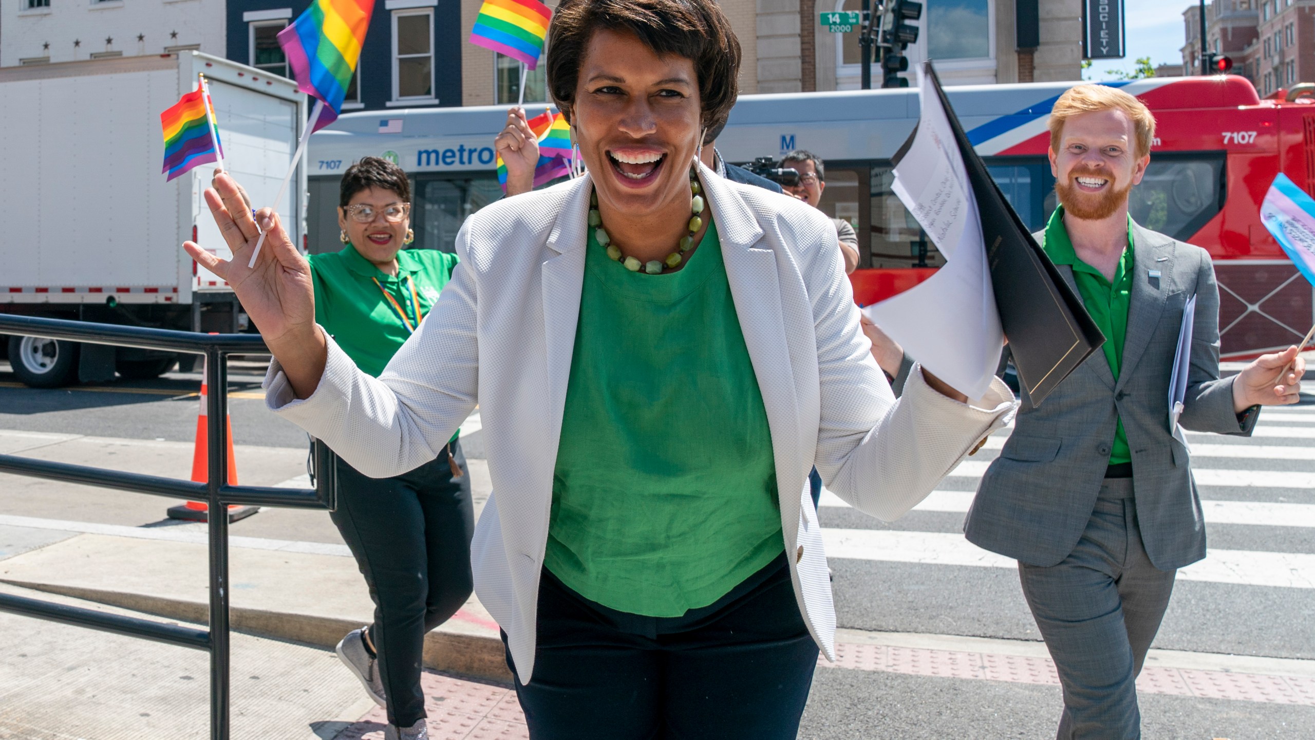 Muriel Bowser, Japer Bowles