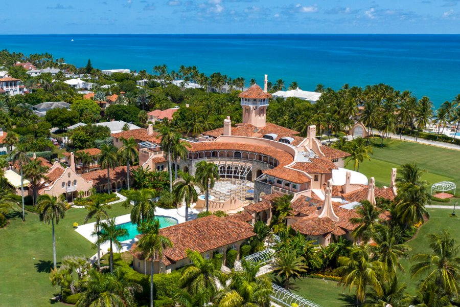 A picture of Trump estate Mar-a-Lago.