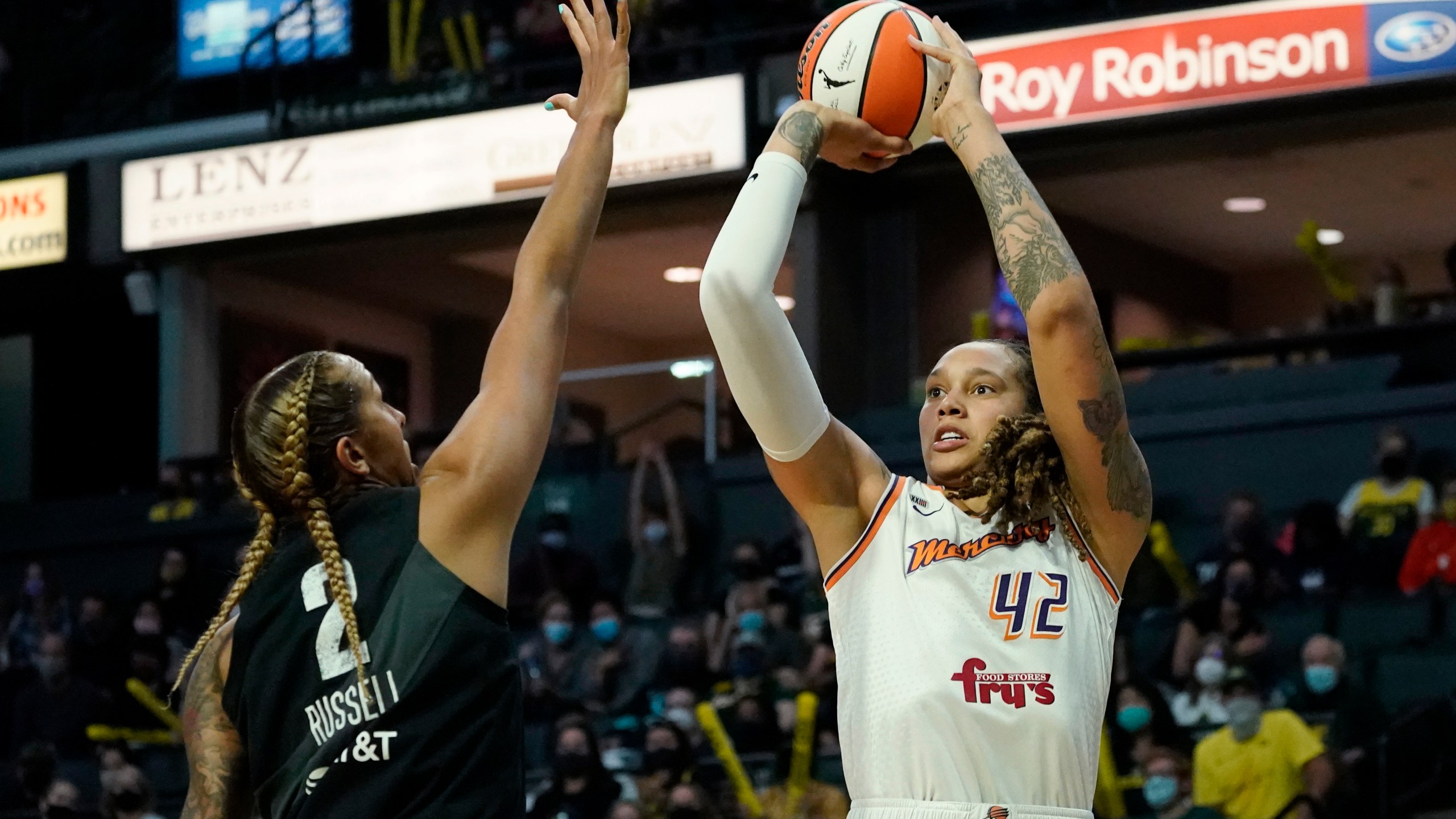 Mercedes Russell, Brittney Griner