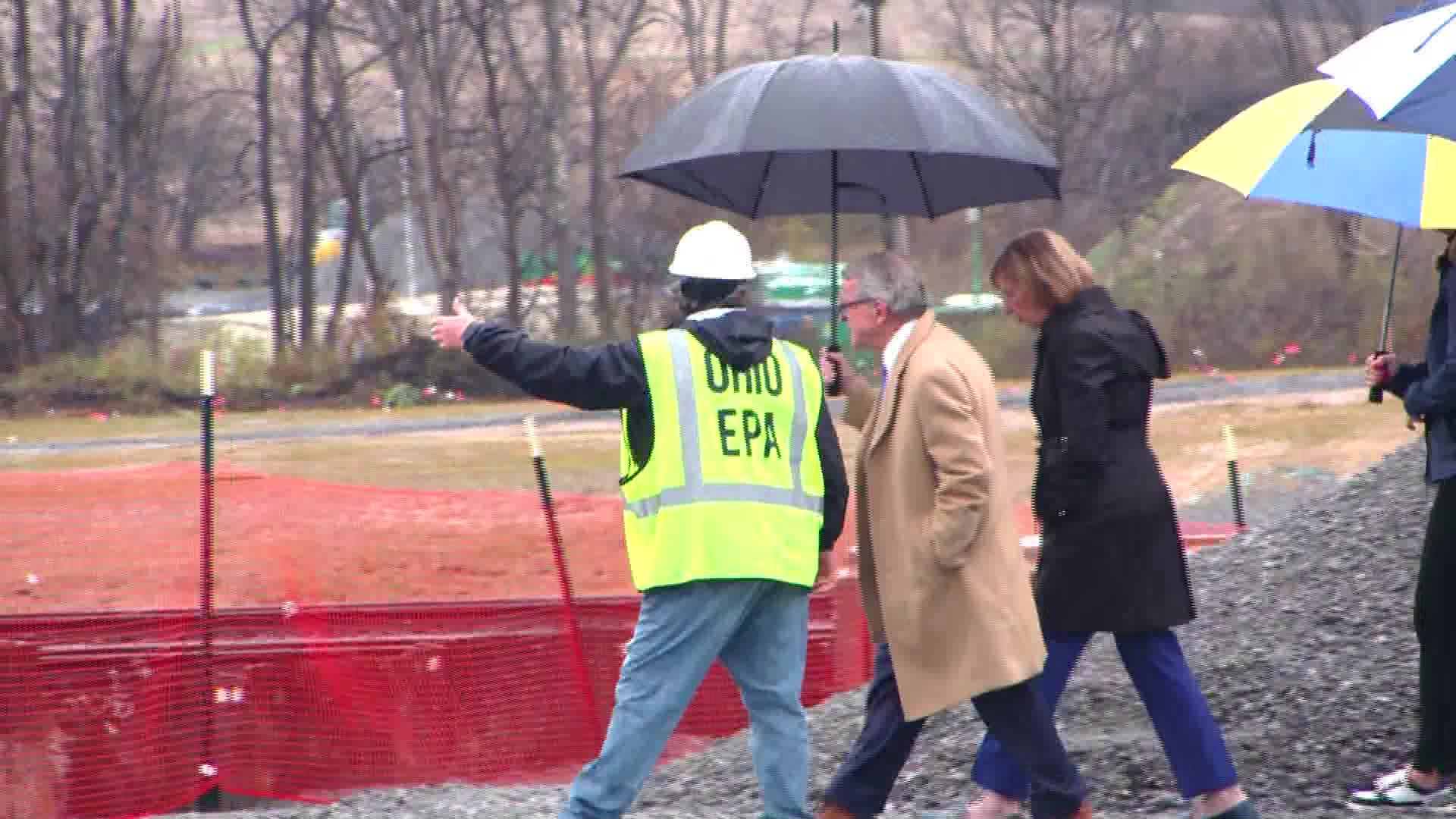 Ohio Gov. Mike DeWine, center, meets with Ohio EPA officials in East Palestine, Ohio. (NewsNation)