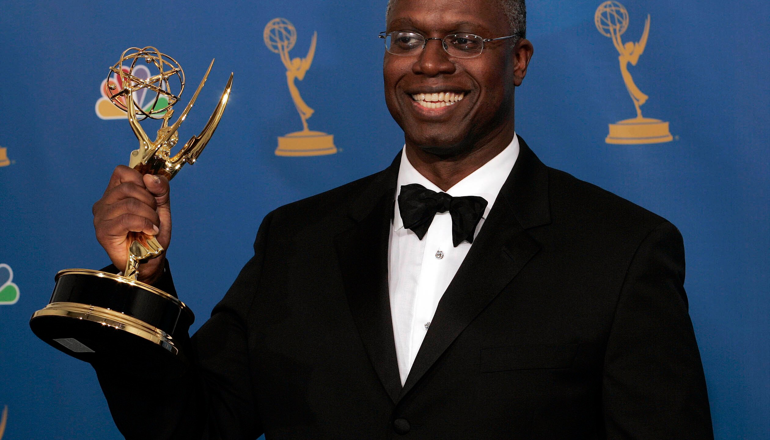 FILE - Andre Braugher holds the award for outstanding lead actor in a miniseries or a movie for his work on "Thief" at the 58th annual Primetime Emmy Awards, Aug. 27, 2006, in Los Angeles. Braugher, the Emmy-winning actor best known for his roles on the series “Homicide: Life on The Street” and “Brooklyn 99,” died Monday, Dec. 11, 2023, at age 61. (AP Photo/Reed Saxon, File)