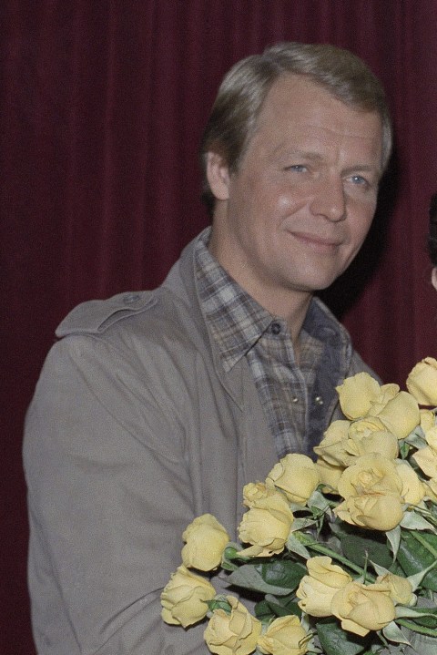 FILE- David Soul is photographed at an event in Los Angeles, Dec. 6, 1983. Soul, who hit fame as blond half of crime-fighting duo “Starsky and Hutch” in a popular 1970s television series, has died. He was 80. Wife Helen Snell, said Friday, Jan. 5, 2024 that Soul died the day before "after a valiant battle for life in the loving company of family.” (AP Photo/Wally Fong, File)