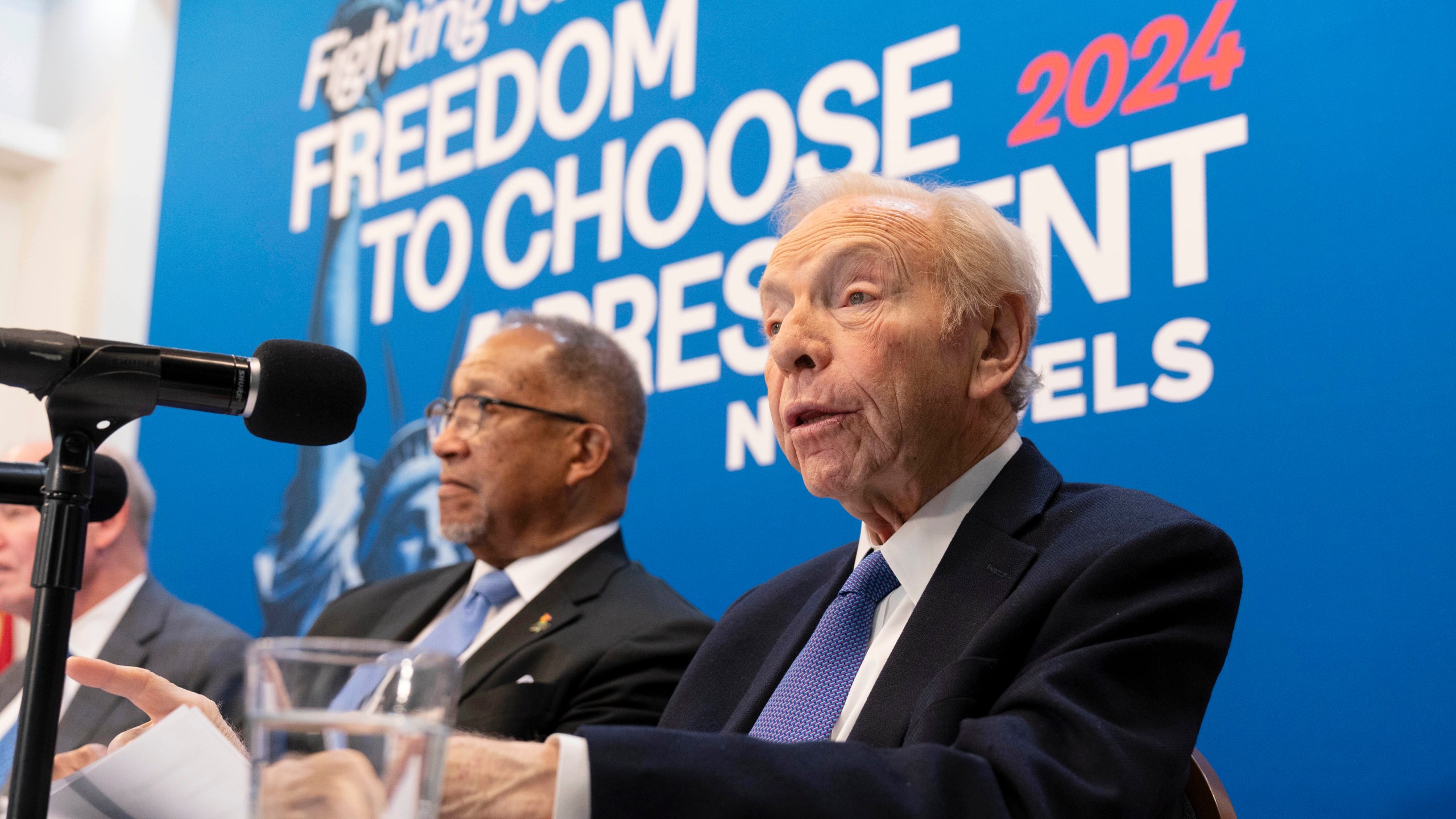 No Labels Founding Chairman and former Senator Joe Lieberman, speaks about the 2024 election at National Press Club, in Washington, Thursday, Jan. 18, 2024. (AP Photo/Jose Luis Magana) ,