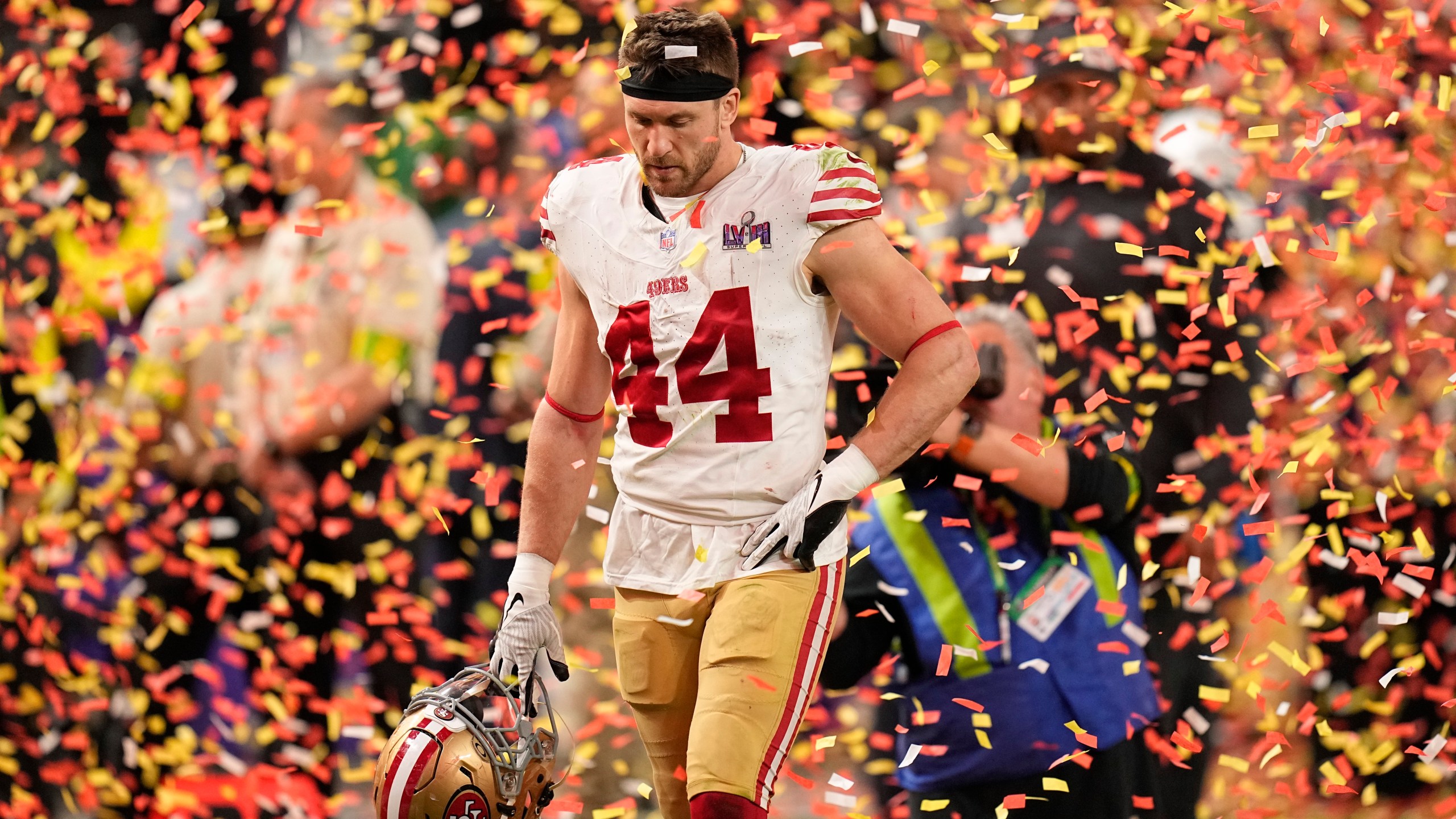 San Francisco 49ers fullback Kyle Juszczyk walks off the field after the NFL Super Bowl 58 football game against the Kansas City Chiefs, Sunday, Feb. 11, 2024, in Las Vegas. The Chiefs won 25-22 against the 49ers. (AP Photo/Eric Gay)