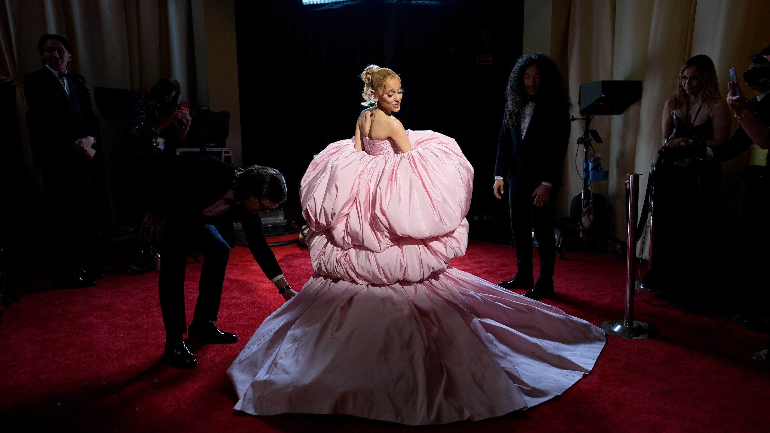 Ariana Grande arrives at the Oscars on Sunday, March 10, 2024, at the Dolby Theatre in Los Angeles. (AP Photo/John Locher)