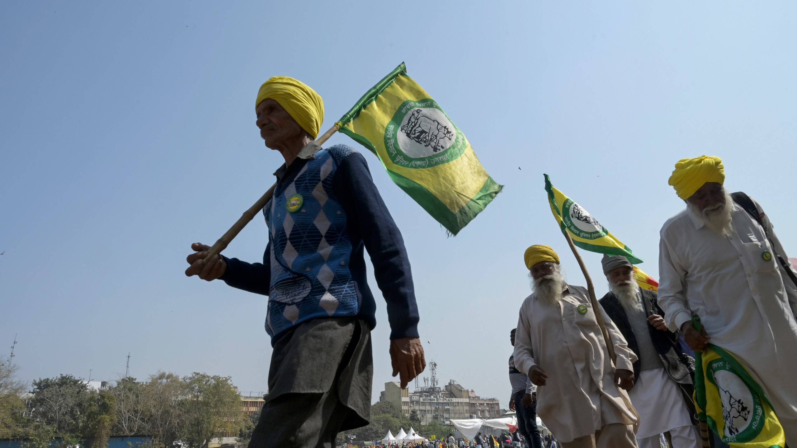 Indian farmers who have been protesting to demand guaranteed crop prices gather at Ramlila ground in New Delhi, India, Thursday, March 14, 2024. (AP Photo)
