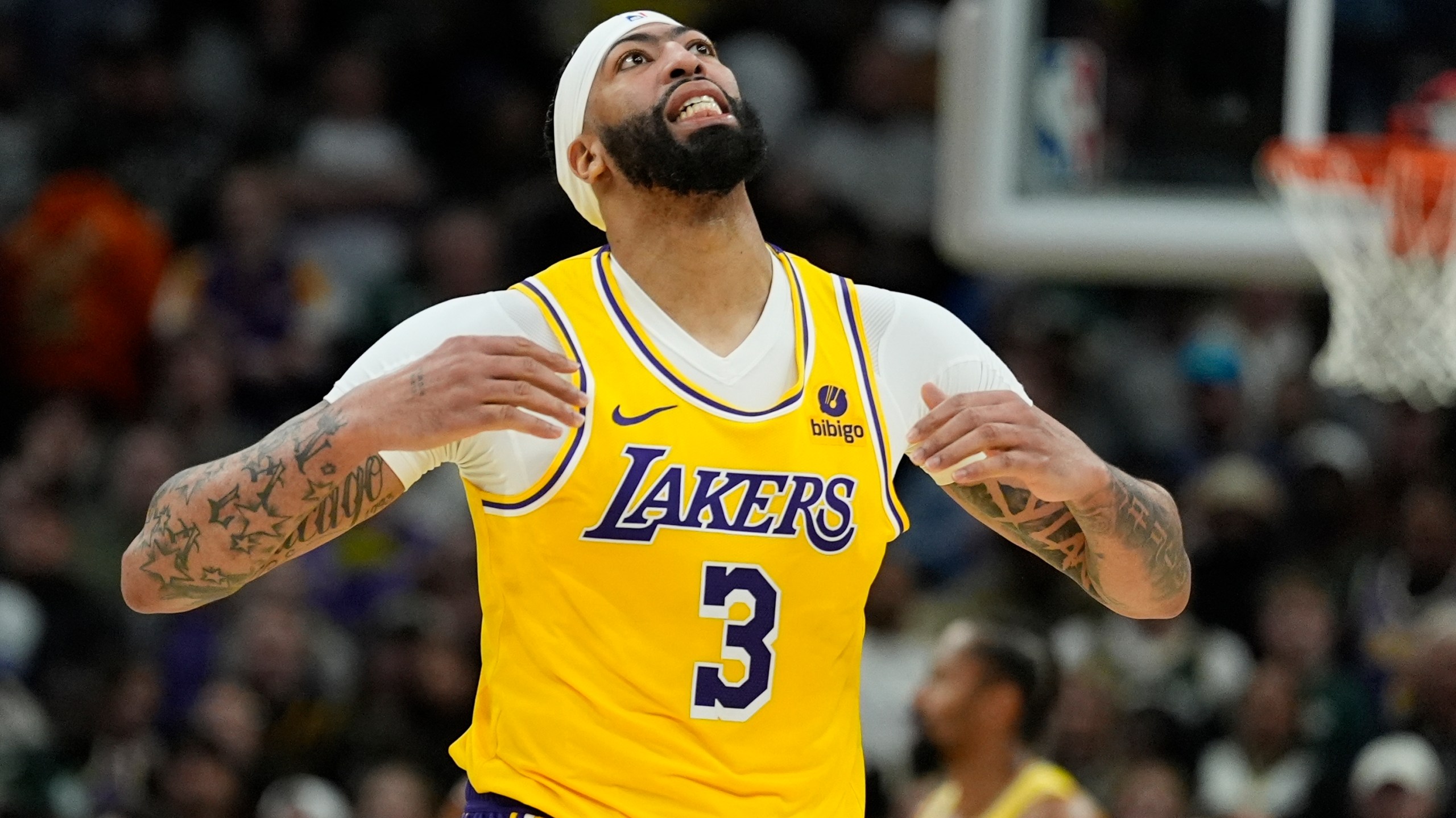 Los Angeles Lakers' Anthony Davis reacts during the second half of an NBA basketball game against the Milwaukee Bucks Tuesday, March 26, 2024, in Milwaukee. The Lakers won 128-124 in double overtime. (AP Photo/Morry Gash)