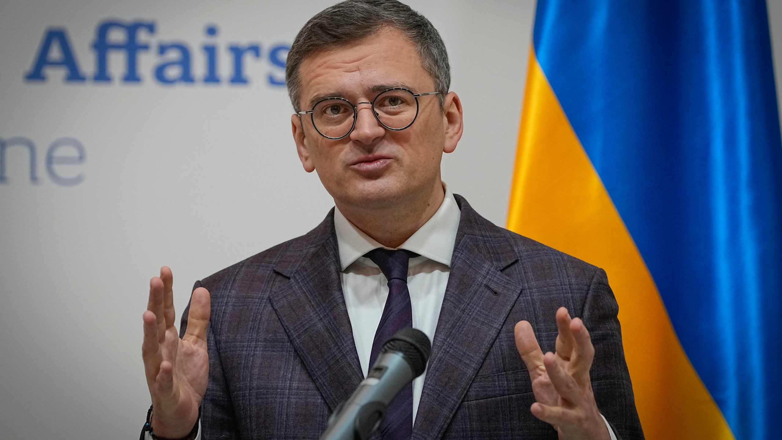 FILE - Ukraine's Foreign Minister Dmytro Kuleba, attends a joint news conference with Moldova's Foreign Minister Mihai Popsoi in Kyiv, Ukraine, Wednesday, March. 13, 2024. Kuleba arrived in New Delhi on Thursday, March 28, 2024, for a two-day visit to boost bilateral ties and cooperation with India, which considers Russia a time-tested ally from the Cold War-era.(AP Photo/Efrem Lukatsky, File)