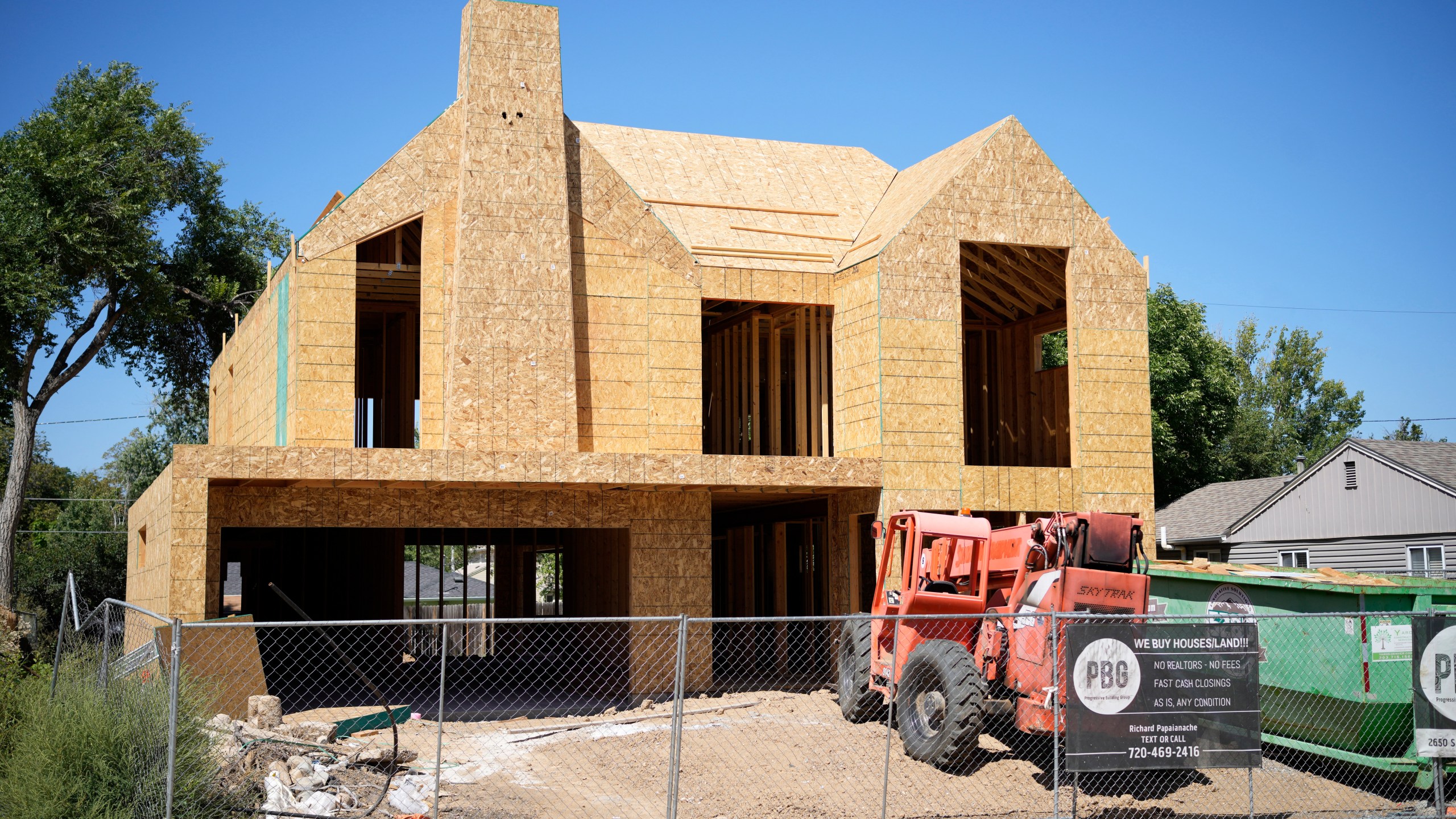 FILE - A new home under construction is seen, Aug. 21, 2023, in southeast Denver. On Thursday, April 11, 2024, Freddie Mac reports on this week's average U.S. mortgage rates. (AP Photo/David Zalubowski, File)