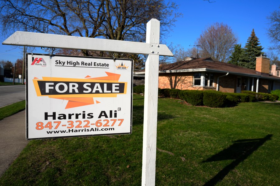 A "For Sale" sign is displayed in front of a home in Skokie, Ill., Sunday, April 14, 2024. On Thursday, May 2, 2024, Freddie Mac reports on this week's average U.S. mortgage rates. (AP Photo/Nam Y. Huh)