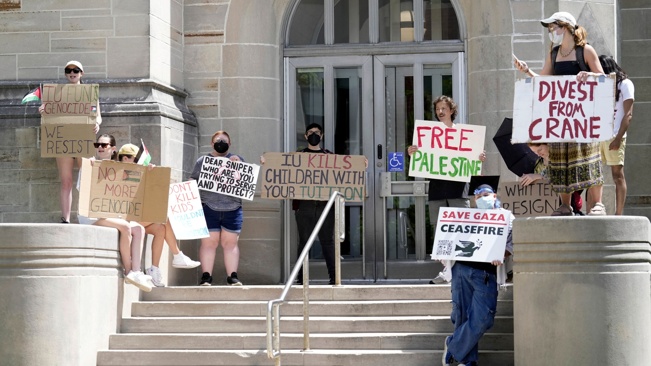 A group of pro-Palestinian protesters demonstrate on the campus of Indiana University in Bloomington, Ind., Thursday, May 2, 2024. (AP Photo/AJ Mast)