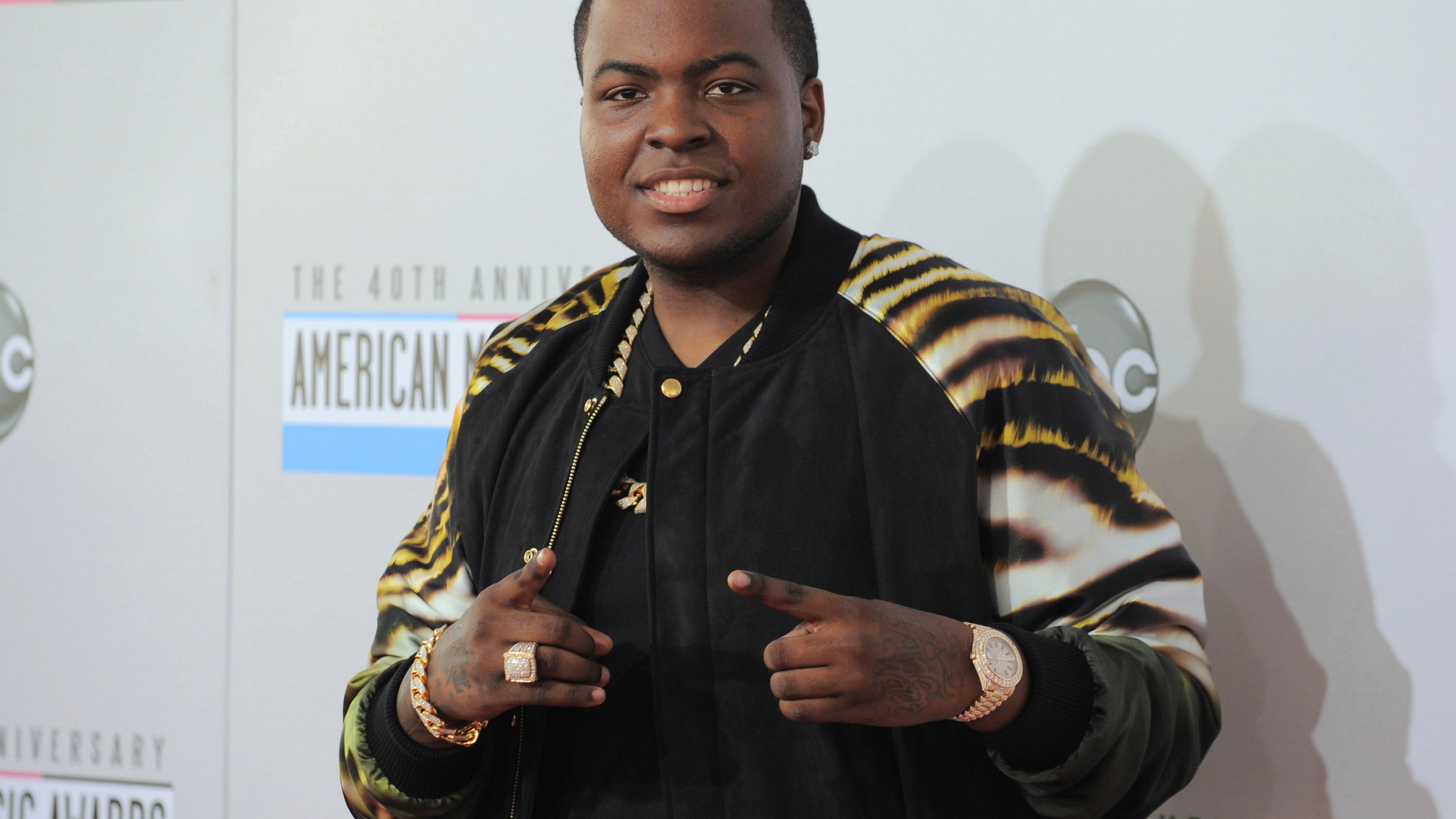 FILE - Sean Kingston arrives at the 40th Anniversary American Music Awards on Sunday Nov. 18, 2012, in Los Angeles. A SWAT team raided rapper Kingston's rented South Florida mansion on Thursday, May 23, 2024, and arrested his mother on fraud and theft charges that an attorney says stems partly from the installation of a massive TV at the home. Broward County detectives arrested Janice Turner, 61, at the home in a well-off Fort Lauderdale, Fla., suburb. (Photo by Jordan Strauss/Invision/AP, File)