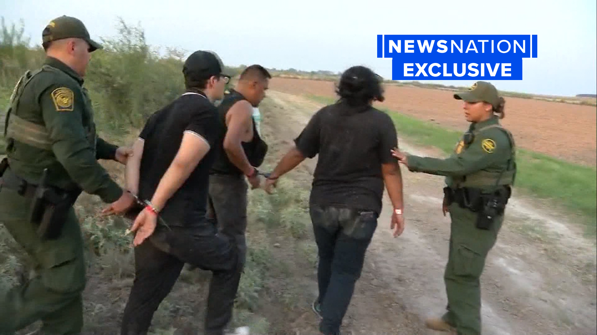 Border patrol apprehend migrants at southern border May 10 2024