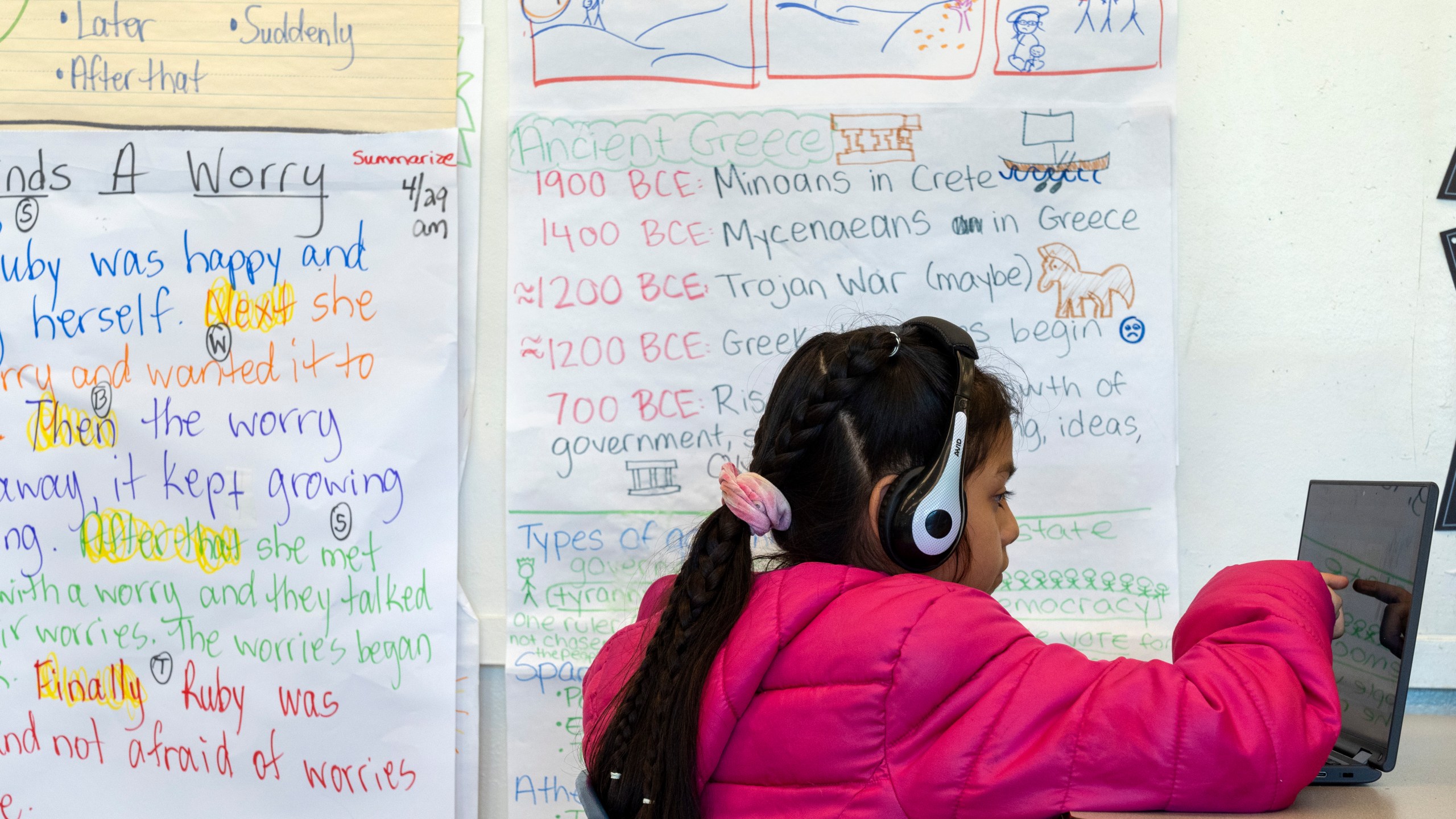 Jaelene, 9, works on a computer during a third grade English language arts class at Mount Vernon Community School, in Alexandria, Va., Wednesday, May 1, 2024. (AP Photo/Jacquelyn Martin)