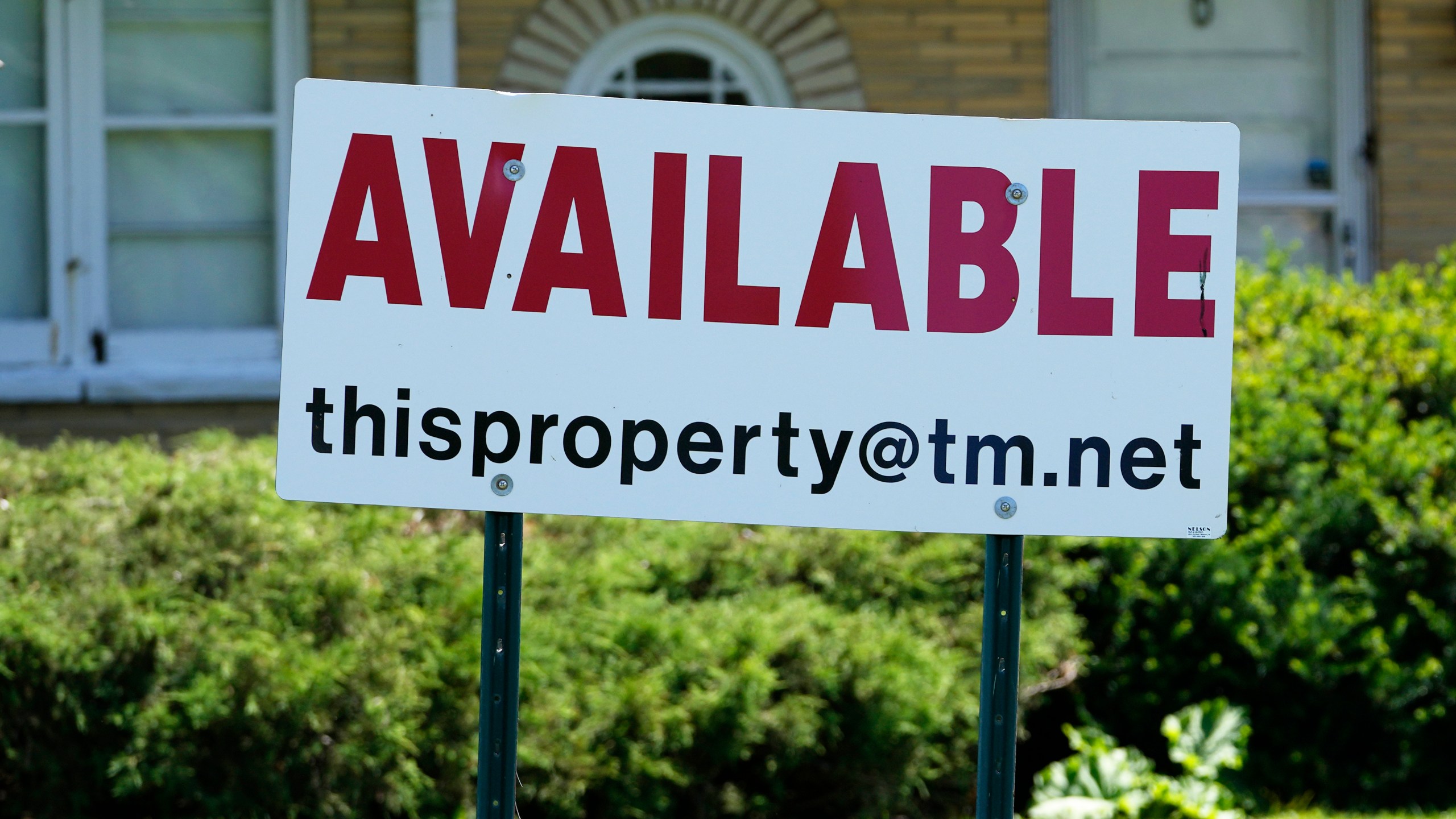 A sign noting the availability of a home is displayed in Rolling Meadows, Ill., Monday, June 10, 2024. On Thursday, June 13, 2024, Freddie Mac reports on this week’s average U.S. mortgage rates. (AP Photo/Nam Y. Huh)