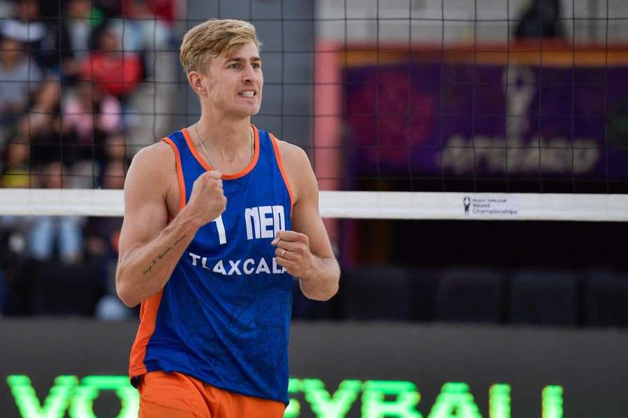 A picture of volleyball player Steven van de Velde of the Netherlands.