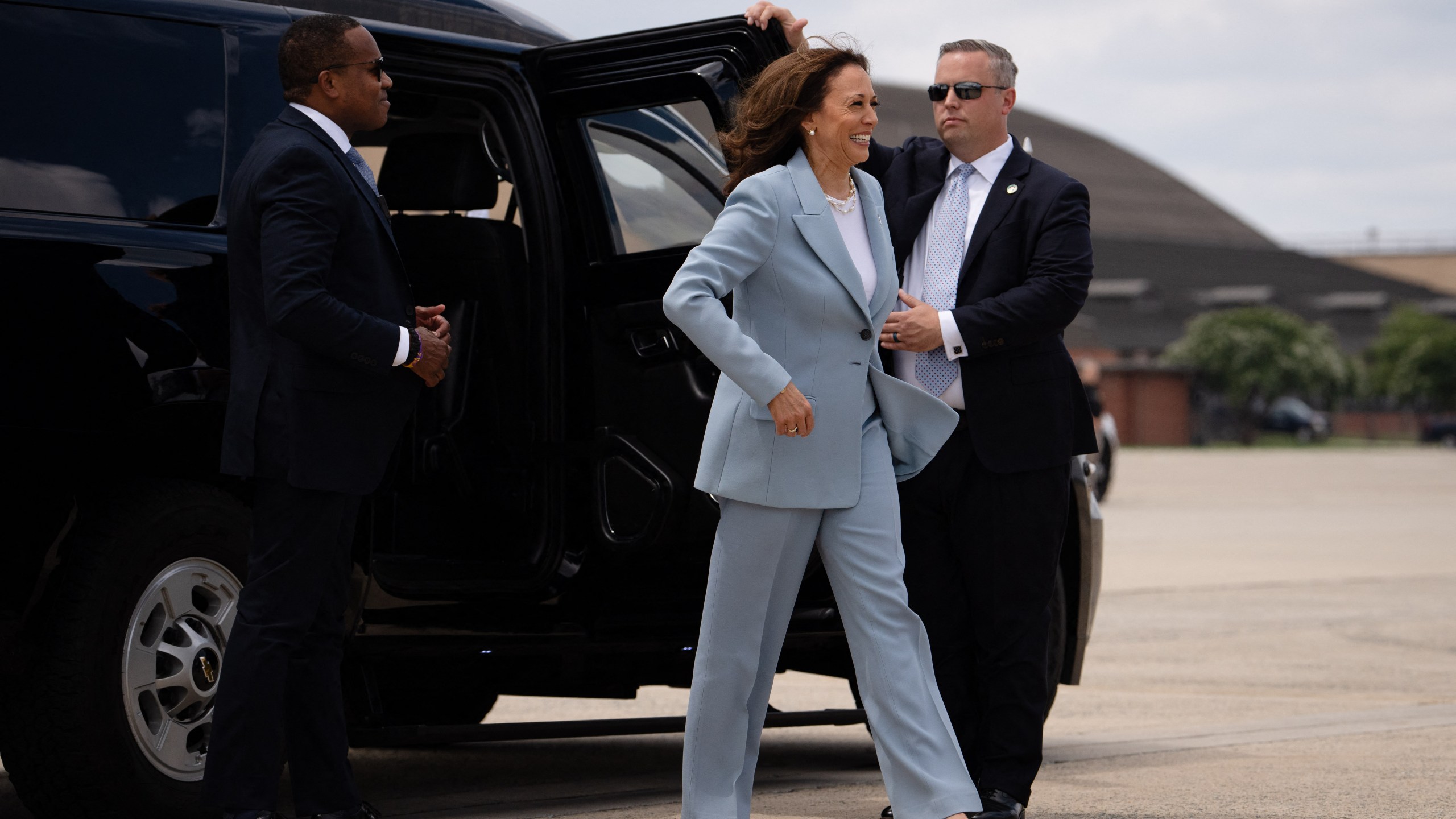 Vice President and 2024 Democratic presidential candidate Kamala Harris boards Air Force Two.