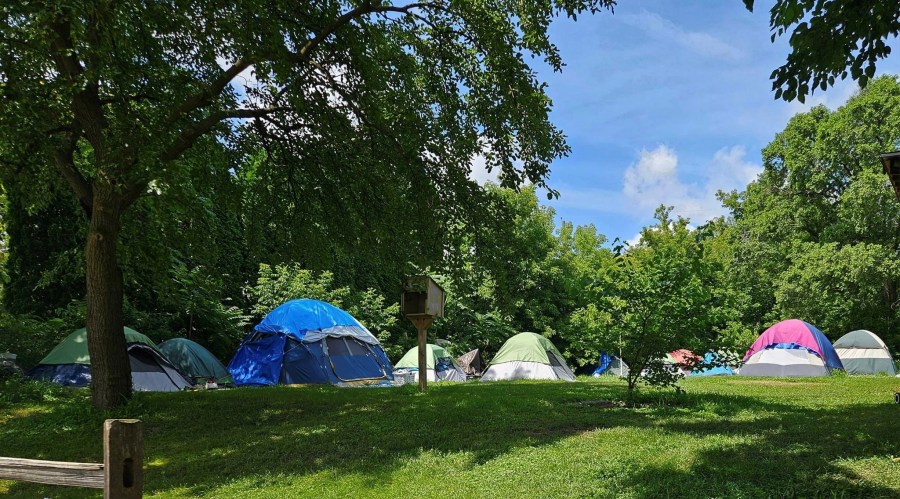 homeless tents