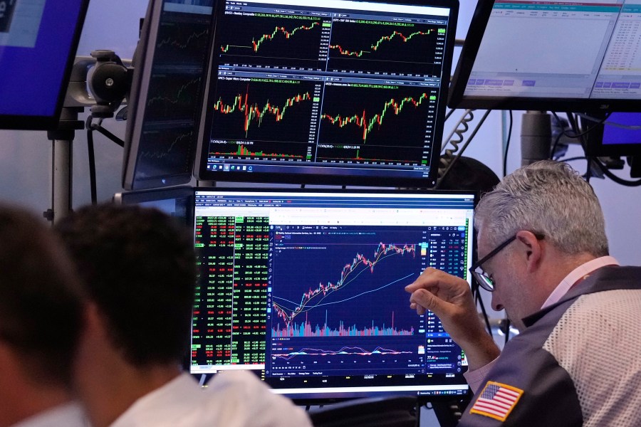 Traders work on the floor of the New York Stock Exchange, Tuesday, Aug. 6, 2024.(AP Photo/Richard Drew)