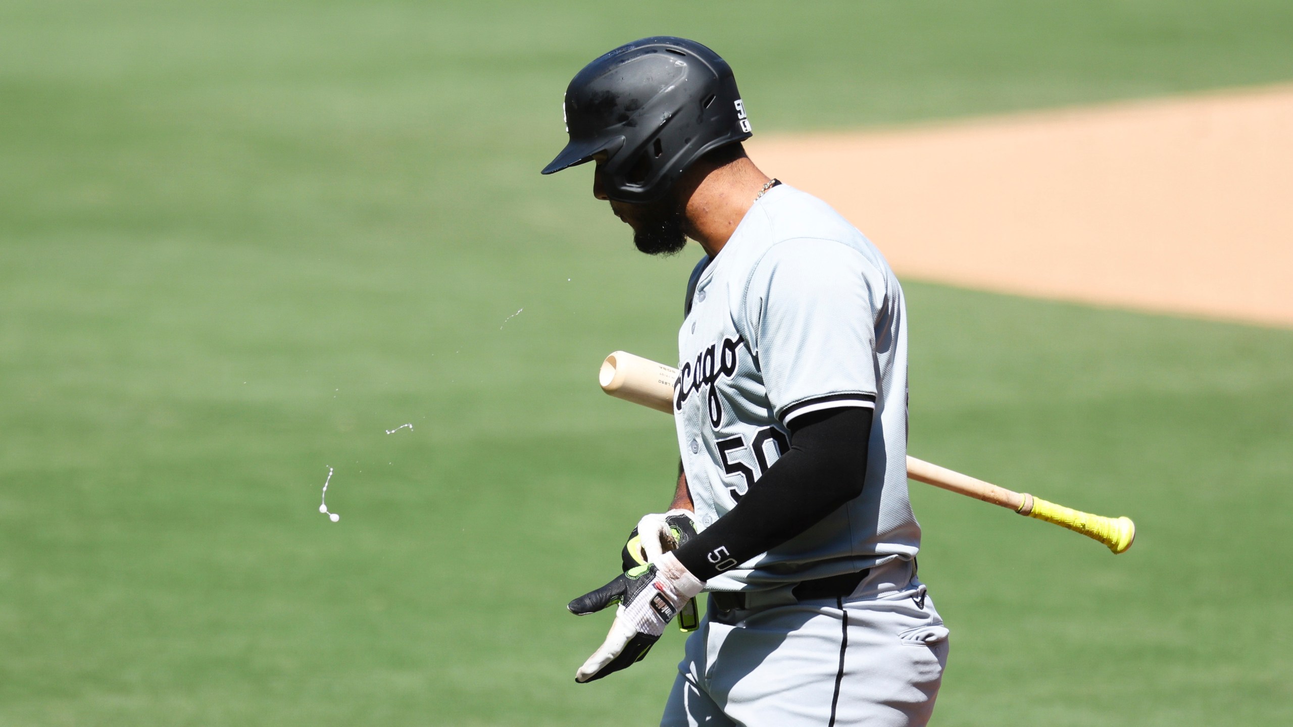 Chicago White Sox' Lenyn Sosa walks back to the dugout after striking out against the San Diego Padres in the second inning of a baseball game, Sunday, Sept. 22, 2024, in San Diego. (AP Photo/Derrick Tuskan)