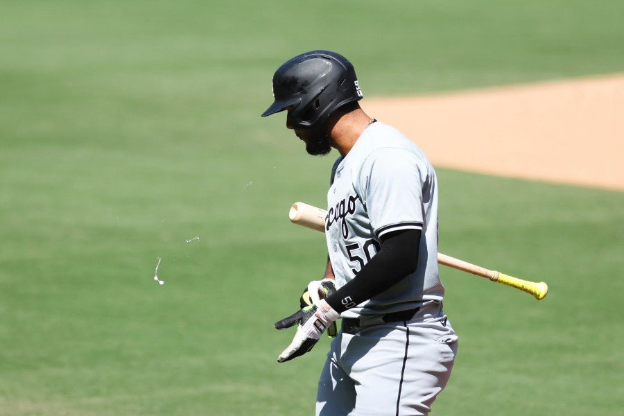 Chicago White Sox' Lenyn Sosa walks back to the dugout after striking out against the San Diego Padres in the second inning of a baseball game, Sunday, Sept. 22, 2024, in San Diego. (AP Photo/Derrick Tuskan)