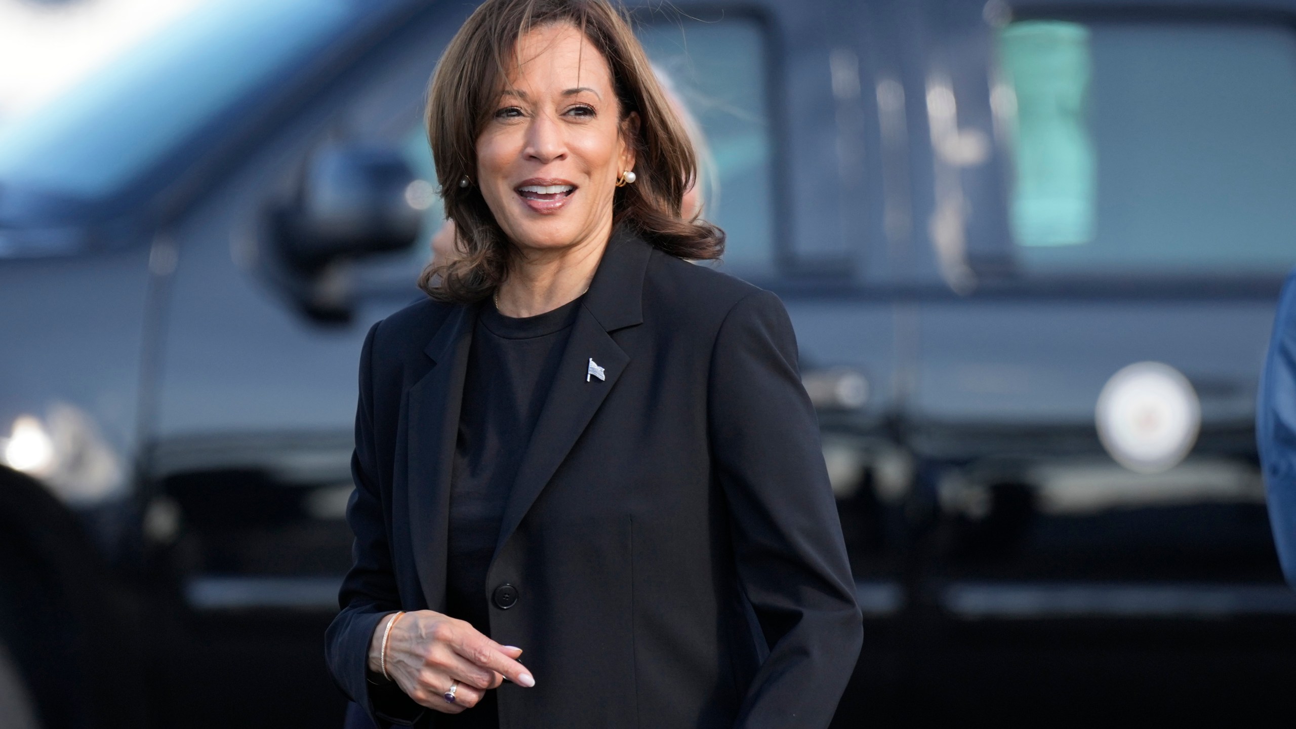 Democratic presidential nominee Vice President Kamala Harris arrives at Charlotte Douglas International Airport, Saturday, October 5, 2024, in Charlotte, N.C., for a briefing on the damage from Hurricane Helene. (AP Photo/Chris Carlson)