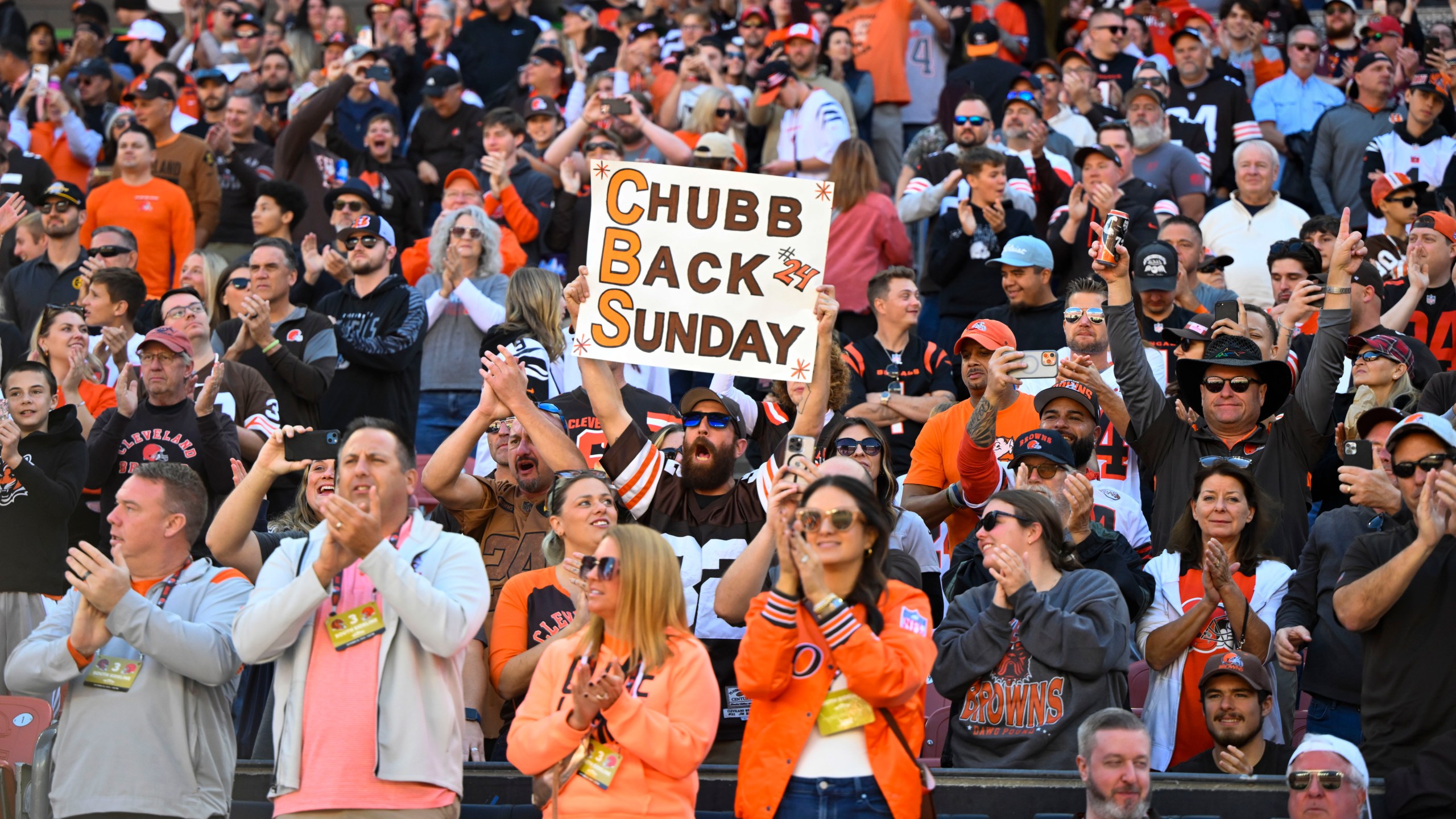 Fans cheer for Cleveland Browns running back Nick Chubb before an NFL football game against the Cincinnati Bengals, Sunday, Oct. 20, 2024, in Cleveland. (AP Photo/David Richard)