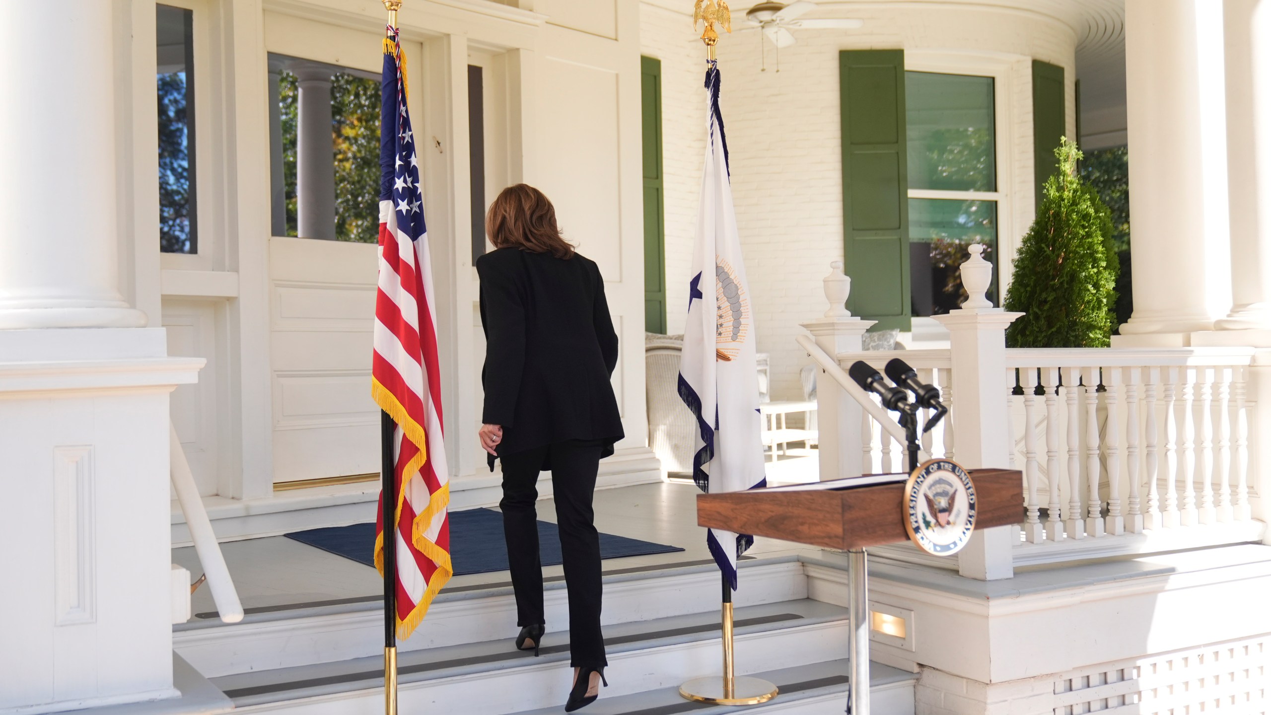 Democratic presidential nominee Vice President Kamala Harris leaves after speaking at the vice president's residence in Washington, Wednesday, Oct. 23, 2024. (AP Photo/Mark Schiefelbein)