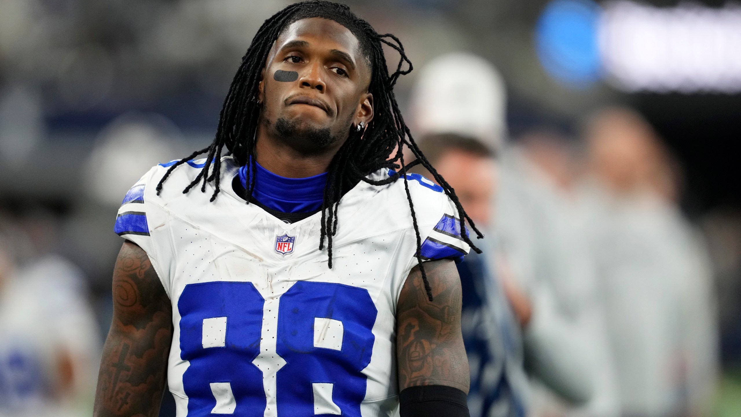 Dallas Cowboys wide receiver CeeDee Lamb walks along the sideline in the second half of an NFL football game against the Philadelphia Eagles in Arlington, Texas, Sunday, Nov. 10, 2024. (AP Photo/Jeffrey McWhorter)