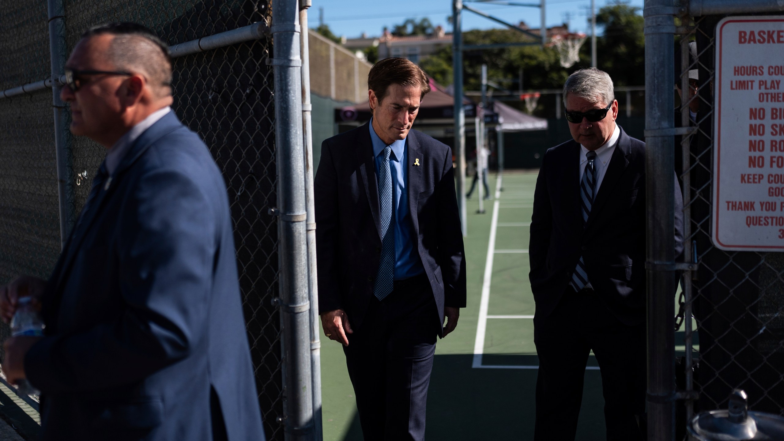 Nathan Hochman, the newly elected Los Angeles County district attorney, talks with Redondo Beach, Calif., city attorney Michael Webb, right, during a Housing Initiative Court session in Hermosa Beach, Calif., Wednesday, Nov. 13, 2024. (AP Photo/Jae C. Hong)