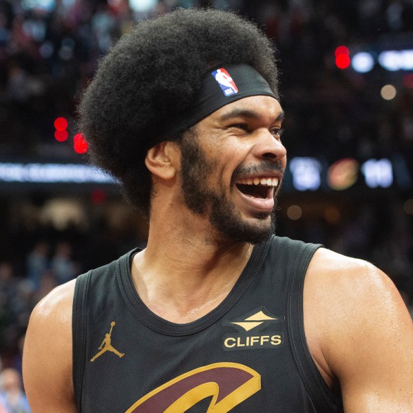 Cleveland Cavaliers' Jarrett Allen reacts after an Emirates NBA cup basketball game against the Chicago Bulls in Cleveland, Friday, Nov 15, 2024. (AP Photo/Phil Long)