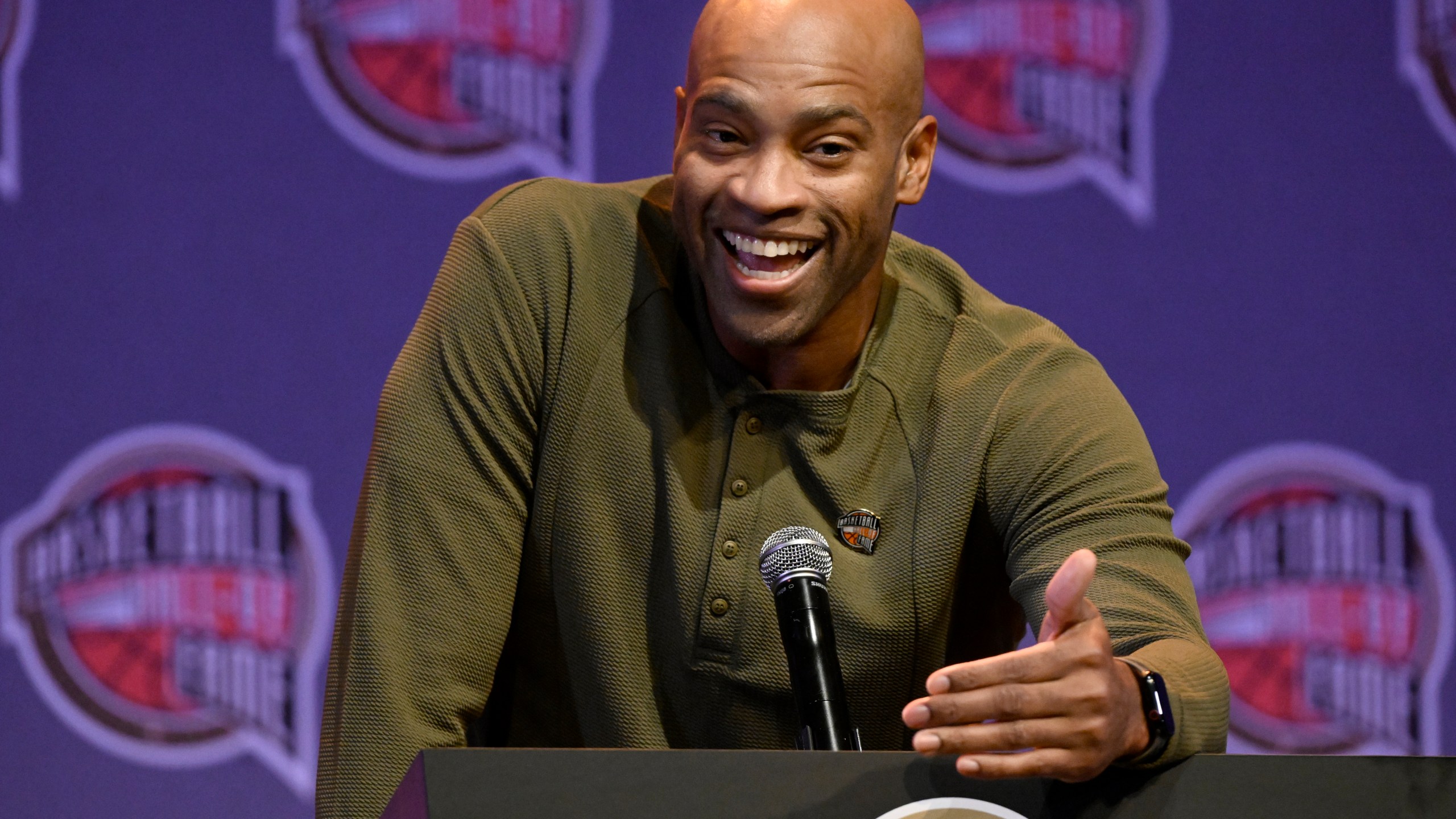 FILE - Basketball Hall of Fame Class of 2024 inductee Vince Carter speaks at a hall of fame news conference at Mohegan Sun, Saturday, Oct. 12, 2024, in Uncasville, Conn. (AP Photo/Jessica Hill, File)