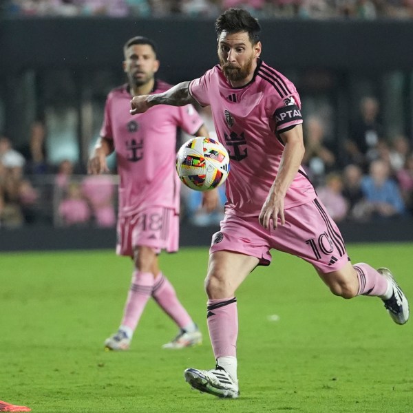 Inter Miami forward Lionel Messi (10) aims the ball during the second half of their MLS playoff opening round soccer match against Atlanta United, Saturday, Nov. 9, 2024, in Fort Lauderdale, Fla. (AP Photo/Lynne Sladky)