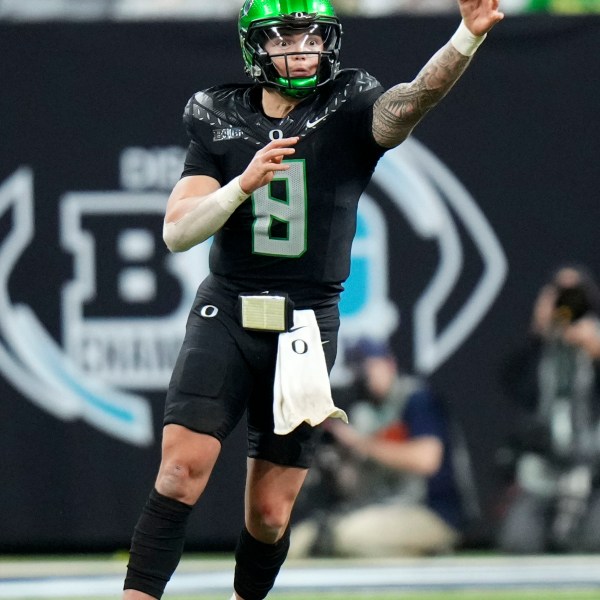 Oregon quarterback Dillon Gabriel throws a pass during the second half of the Big Ten championship NCAA college football game against Penn State, Saturday, Dec. 7, 2024, in Indianapolis. (AP Photo/AJ Mast)