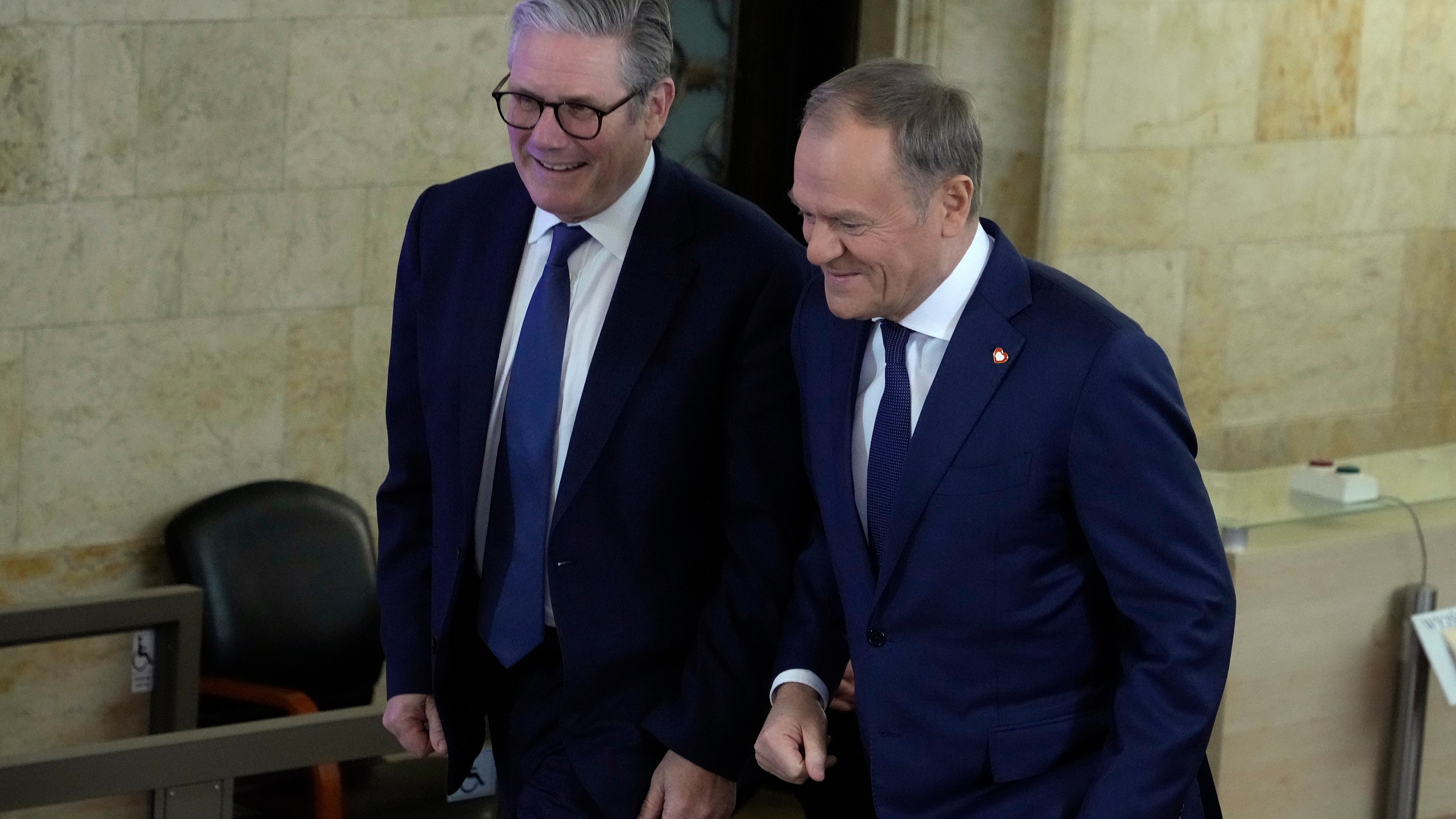 Britain's Prime Minister Keir Starmer meets Polish Prime Minister Donald Tusk, right, in Warsaw, Friday, Jan. 17, 2025. (AP Photo/Czarek Sokolowski)